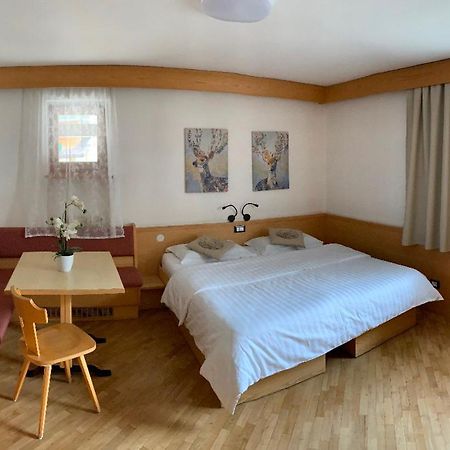 Bed and Breakfast Garnì Tobià à Campitello di Fassa Extérieur photo