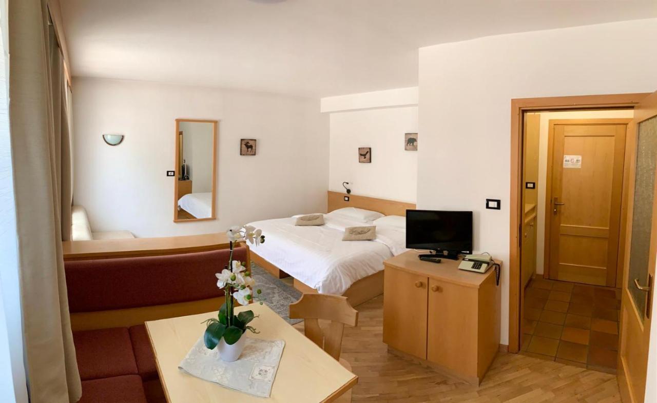 Bed and Breakfast Garnì Tobià à Campitello di Fassa Extérieur photo